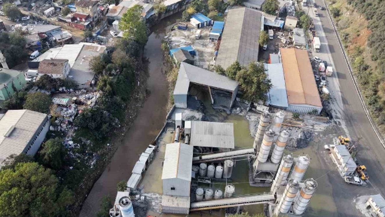 Foto - İstanbul’daki sel felaketinde şoke eden Acun Ilıcalı iddiası: Esnaf yana yakıla isyan etti