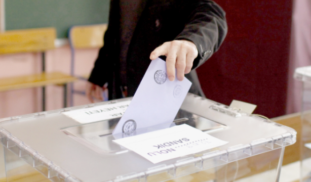 Foto - İstanbul'daki son sonuçlar anketçi Hakan Bayrakçı'yı şaşkına çevirdi: Geçen seçim böyle bir olay yoktu