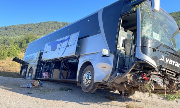 Foto - İstanbul'dan hareket etmişti! Yolcu otobüsü kaza yaptı