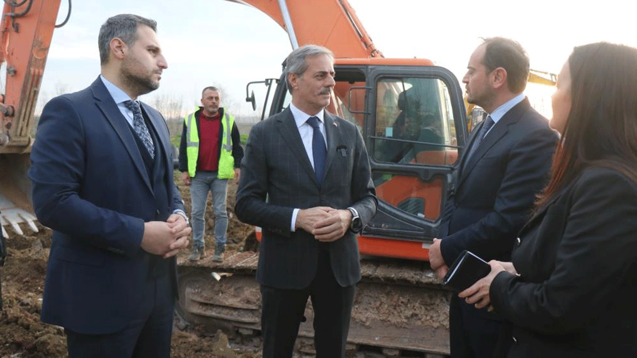 Foto - İstanbul'dan sonra Sakarya'ya da metrobüs geliyor