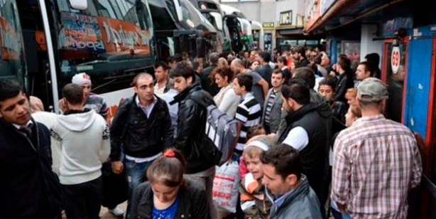 Foto - İstanbul'dan ürküten kaçış! Akın Akın terk ediyorlar