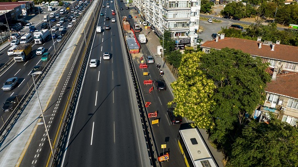 Foto - İstanbullular canından bezdi! E-5'te trafik kaosu