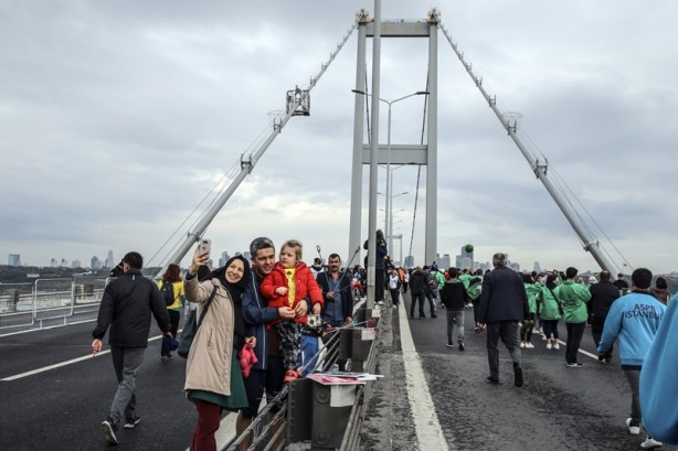 Foto - İstanbullular maratona ve kitap fuarına aktı