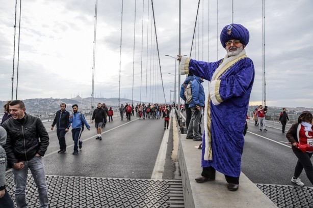 Foto - İstanbullular maratona ve kitap fuarına aktı