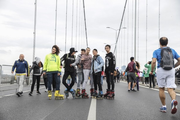 Foto - İstanbullular maratona ve kitap fuarına aktı
