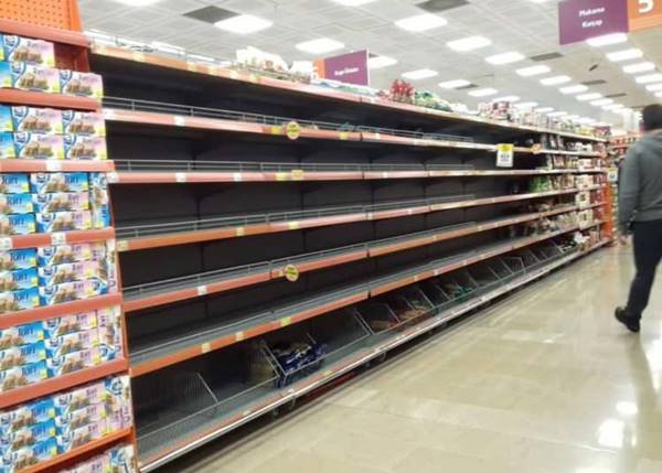 Foto - İstanbullular marketlere akın etti
