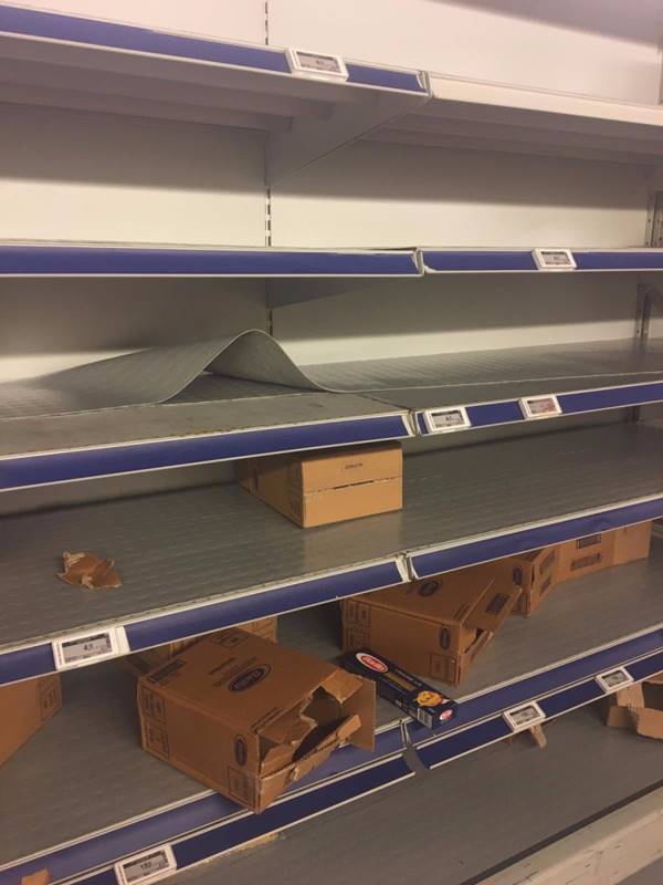 Foto - İstanbullular marketlere akın etti
