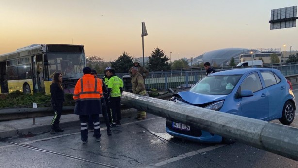 Foto - İstanbullular yeni güne yine İETT kazasıyla başladı