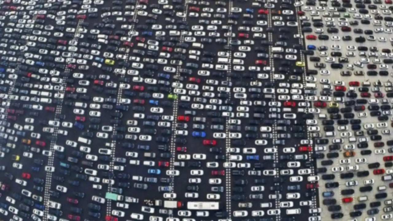 İstanbullulara "Halimize şükür" dedirten görüntü! O ülkedeki trafik, görenleri hayrete düşürüyor