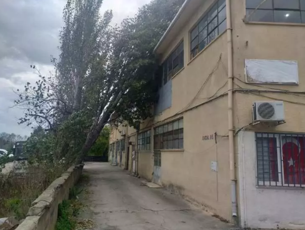 Foto - İstanbul'u kuvvetli sağanak ve fırtına vurdu! Valilik açıkladı Can kaybı var!