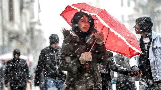 Foto - İstanbul'u 'Oraj' vuracak! Meteoroloji ve AKOM'dan kar yağışı uyarısı; sıcaklıklar resmen çakılacak