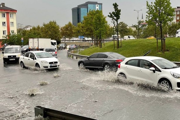 Foto - İstanbul'u 'Oraj' vuracak! Meteoroloji ve AKOM'dan kar yağışı uyarısı; sıcaklıklar resmen çakılacak