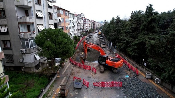 Foto - İstanbul’u yönetemeyenler Türkiye’ye talip! Cumhurbaşkanı yardımcısı olacağına çamuru kaldır