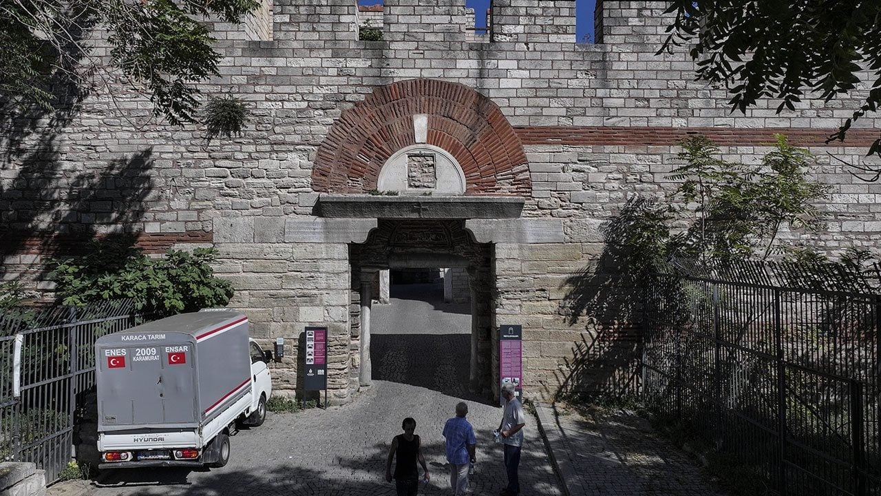 Foto - İstanbul’un 1600 yıllık kapısı halen ayakta! Adı yüzyıllar içinde böyle değişti