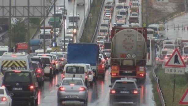 Foto - İstanbul'un çıkışında 65 yaş üstü yoğunluğu yaşanıyor