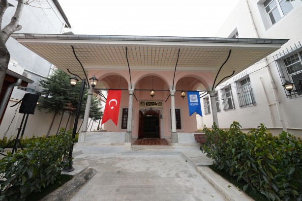 Foto - İstanbul’un en özel tarihi kütüphanelerinden biri daha restore edilip hizmete açıldı!