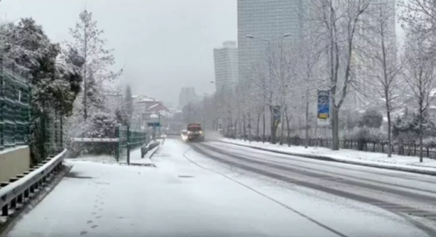 Foto - İstanbul'un karla imtihanı devam ediyor 