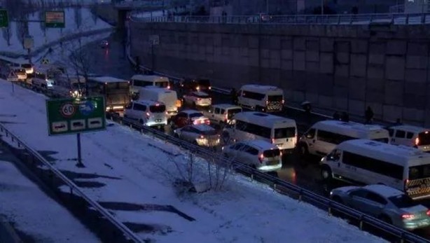Foto - İstanbul'un karla imtihanı devam ediyor 