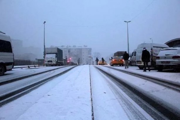 Foto - İstanbul'un karla imtihanı devam ediyor 