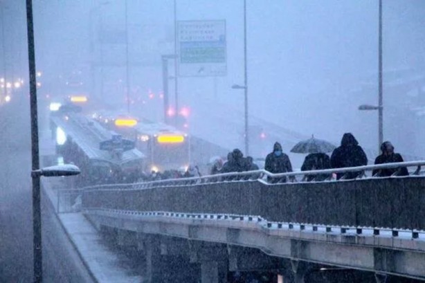Foto - İstanbul'un karla imtihanı devam ediyor 