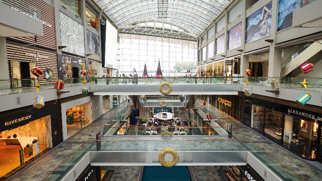 İstanbul'un meşhur AVM'si satılıyor! Ünlü holding alacak