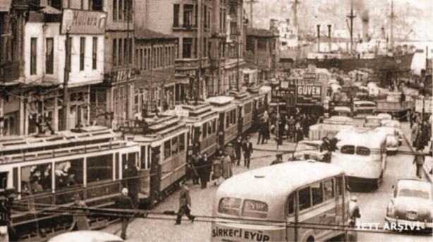 Foto - İstanbul'un nostaljik ulaşım araçları