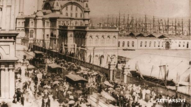 Foto - İstanbul'un nostaljik ulaşım araçları