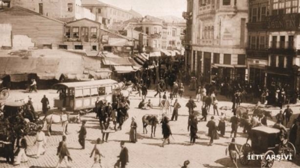 Foto - İstanbul'un nostaljik ulaşım araçları