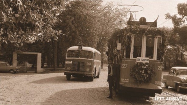 Foto - İstanbul'un nostaljik ulaşım araçları