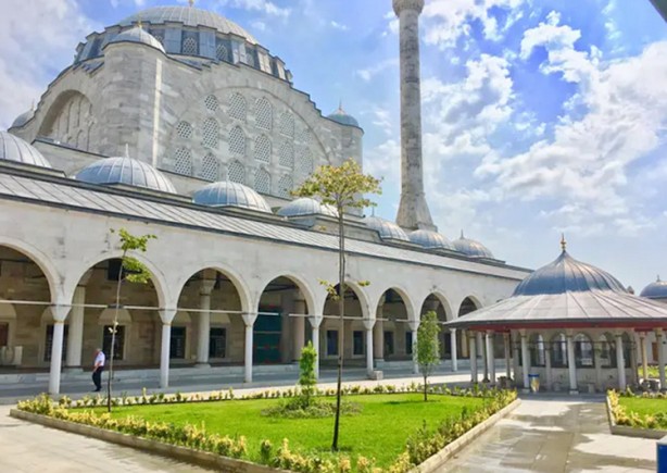 Foto - İstanbul’un önemli camilerinden bazılarını sizler için derledik: Peki sizin tercihiniz neresi? ‘Bayram Namazı’nı hangi camide kılmalı?