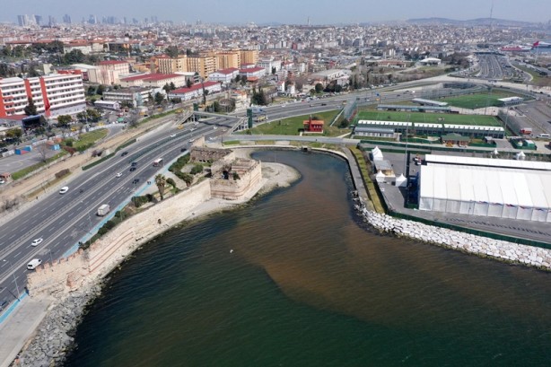 Foto - İstanbul'un sahillerinde kirlilik! Vatandaşlar tepkili