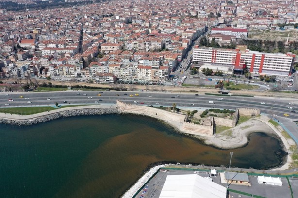 Foto - İstanbul'un sahillerinde kirlilik! Vatandaşlar tepkili