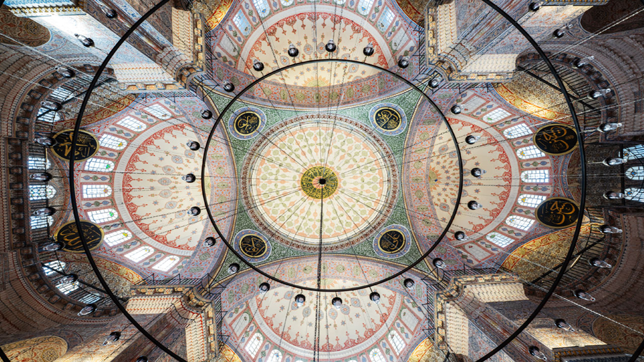 İstanbul’un Selatin Camileri! 67 yıllık inşa süreciyle Osmanlı’nın en uzun süren camisi: Eminönü'nün simgesi Yeni Cami