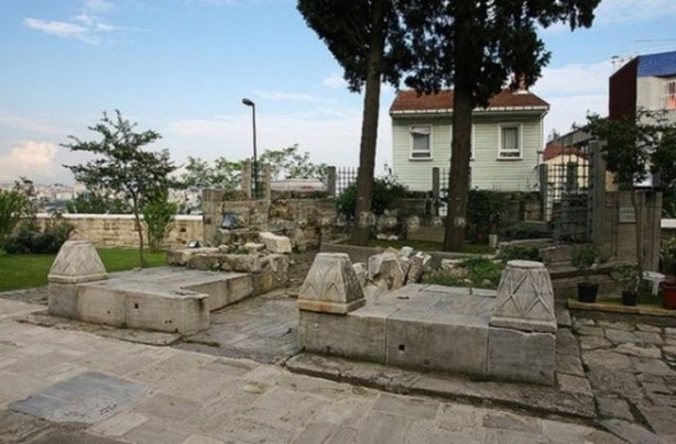 Foto - İstanbul'un yatır ve türbeleri