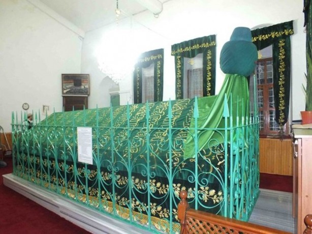 Foto - İstanbul'un yatır ve türbeleri