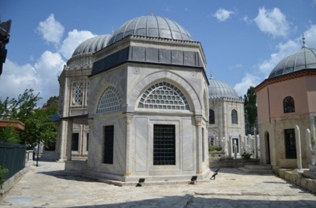 Foto - İstanbul'un yatır ve türbeleri