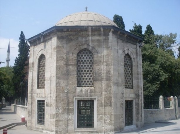 Foto - İstanbul'un yatır ve türbeleri
