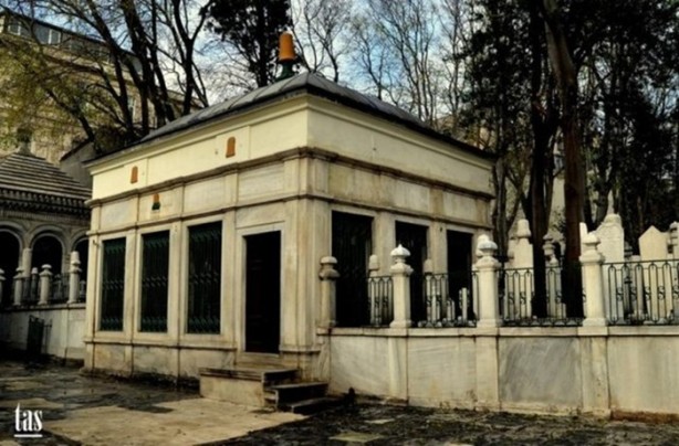 Foto - İstanbul'un yatır ve türbeleri