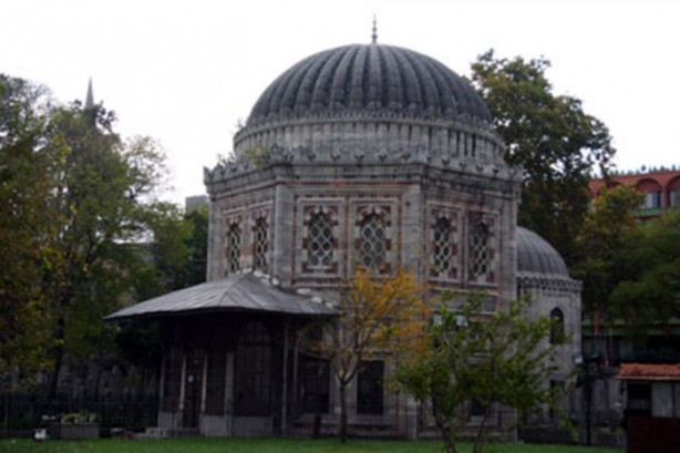 Foto - İstanbul'un yatır ve türbeleri