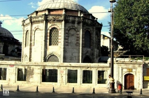 Foto - İstanbul'un yatır ve türbeleri