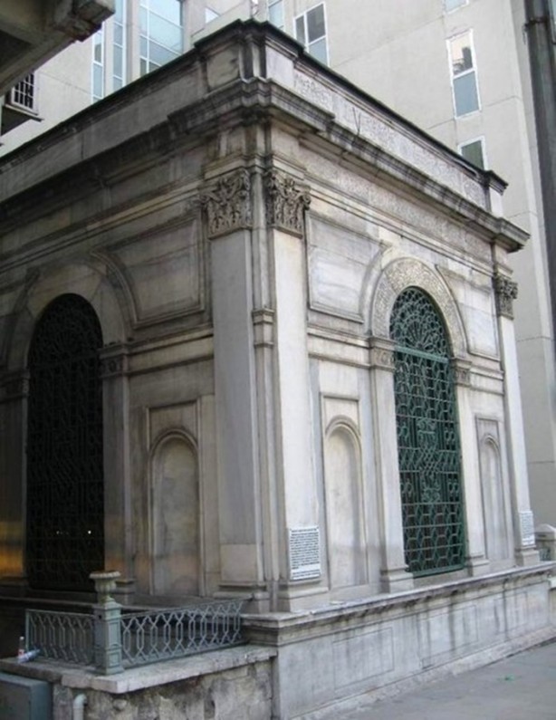 Foto - İstanbul'un yatır ve türbeleri