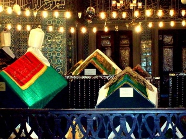 Foto - İstanbul'un yatır ve türbeleri