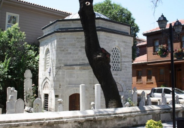 Foto - İstanbul'un yatır ve türbeleri