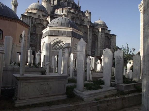 Foto - İstanbul'un yatır ve türbeleri