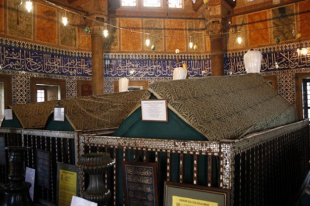 Foto - İstanbul'un yatır ve türbeleri