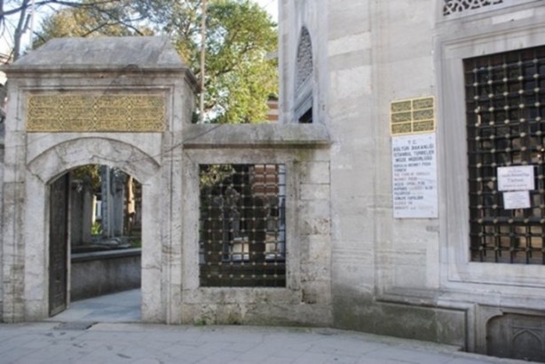 Foto - İstanbul'un yatır ve türbeleri