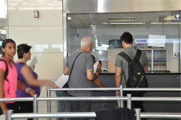Foto - İşte 15 Temmuz sonrası pasaport kontrol uygulamaları