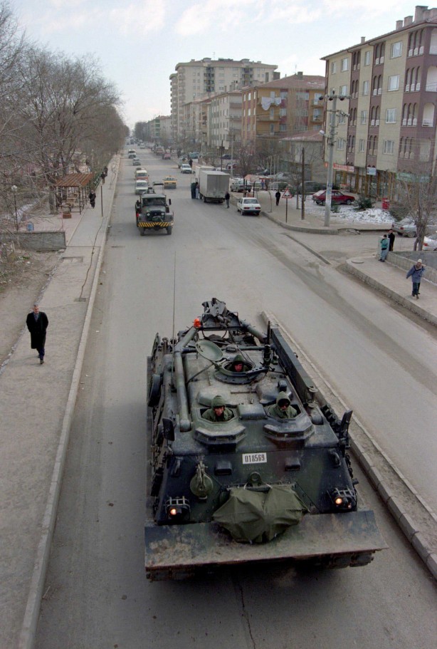 Foto - İşte 28 Şubat'ta Sincan'da yürütülen tanklar