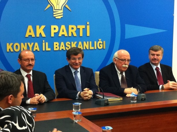 Foto - İşte Ak Parti MYK'sının renkli ismi