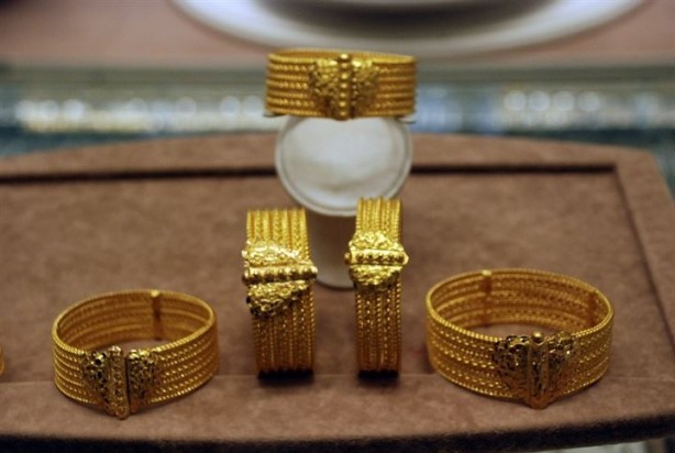 Foto - İşte araba fiyatına satılan bilezik